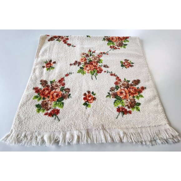 Vintage 70s bath towel, cream, with orange, brown and green flowers, fringed - Picture 1 of 8